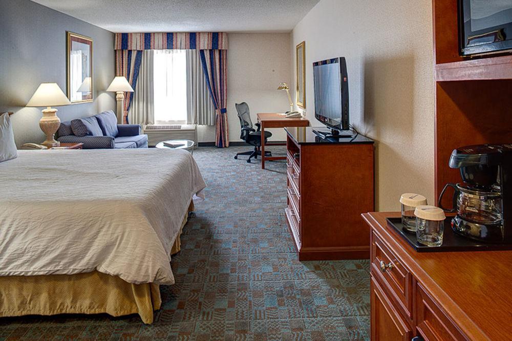 Hilton Garden Inn Toronto-Oakville Bagian luar foto